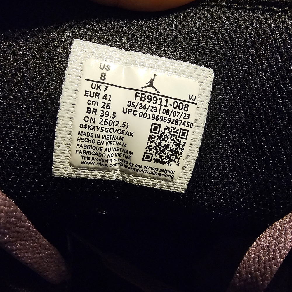 Jordan 1 Mid Black and Purple - Picture 6 of 8